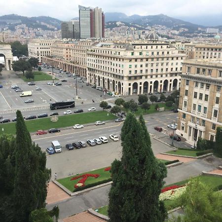 Appartamento In Centro Zona Fiera,Davanti Al Galliera Γένοβα Εξωτερικό φωτογραφία