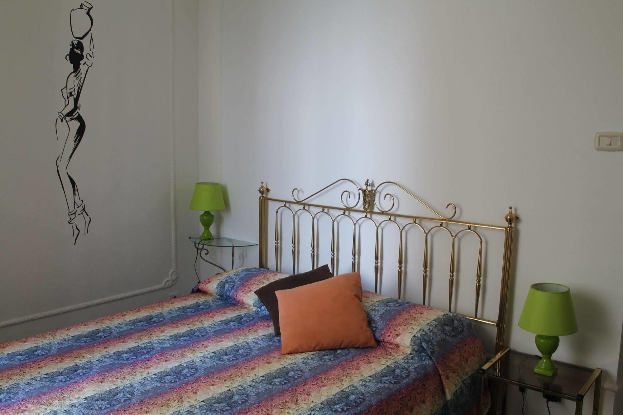Appartamento In Centro Zona Fiera,Davanti Al Galliera Γένοβα Εξωτερικό φωτογραφία