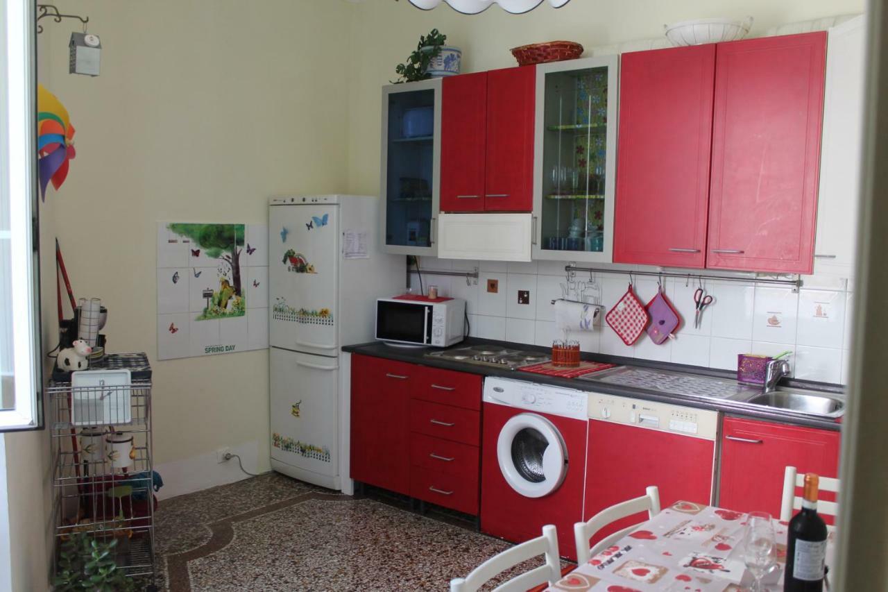 Appartamento In Centro Zona Fiera,Davanti Al Galliera Γένοβα Εξωτερικό φωτογραφία