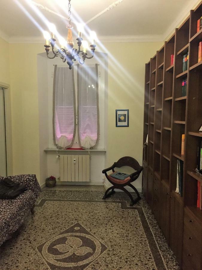 Appartamento In Centro Zona Fiera,Davanti Al Galliera Γένοβα Εξωτερικό φωτογραφία