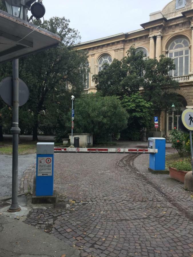 Appartamento In Centro Zona Fiera,Davanti Al Galliera Γένοβα Εξωτερικό φωτογραφία