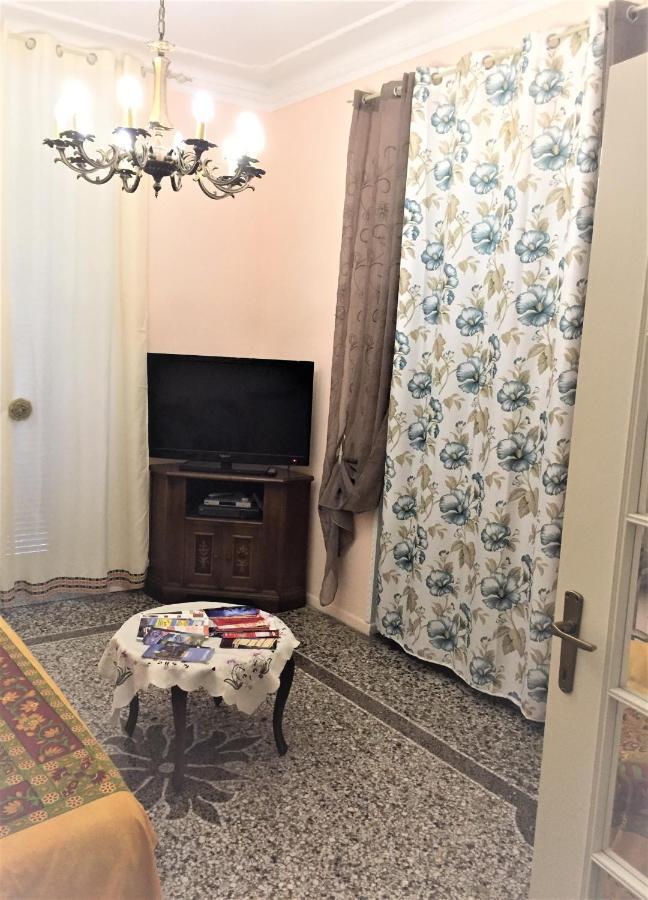 Appartamento In Centro Zona Fiera,Davanti Al Galliera Γένοβα Εξωτερικό φωτογραφία