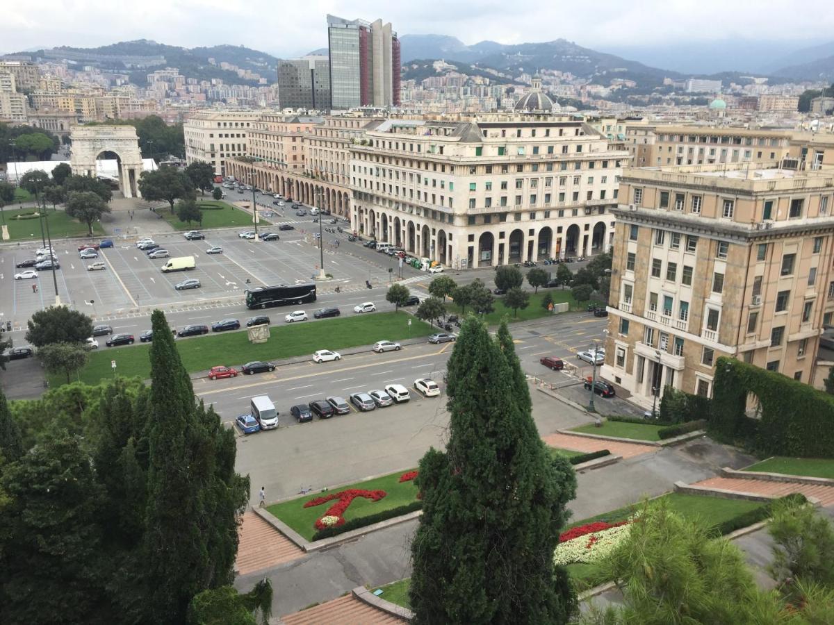 Appartamento In Centro Zona Fiera,Davanti Al Galliera Γένοβα Εξωτερικό φωτογραφία